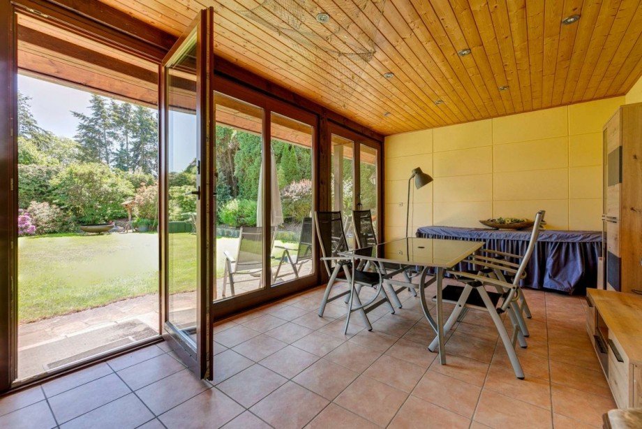 Partyraum mit Blick in den Garten Einfamilienhaus Bad Belzig