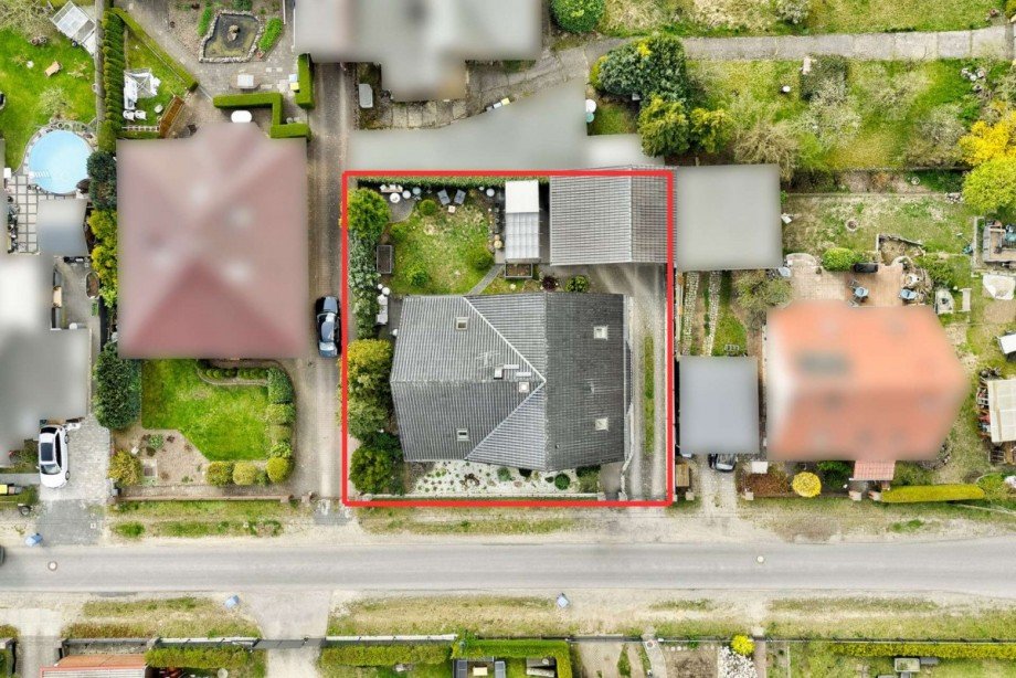 Luftansicht mit Grundst�cksmarkierung Einfamilienhaus Bernau bei Berlin