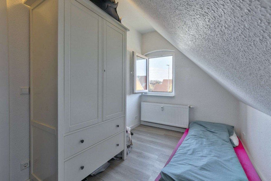 WE 1 - Zimmer im Dachgeschoss Wohn- / Gesch�ftshaus Steinhude