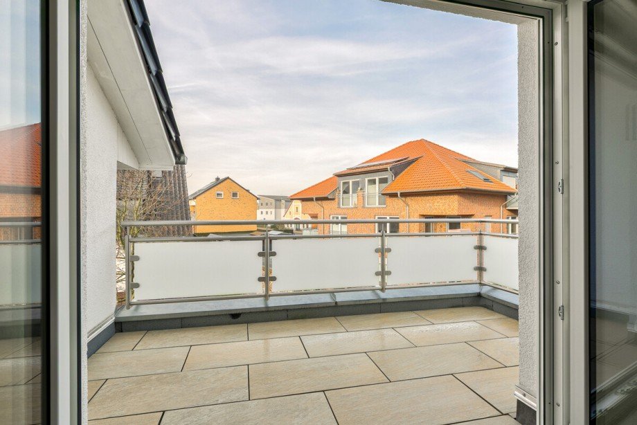 Balkonblick von Zimmer 2 im DG Einfamilienhaus Wunstorf