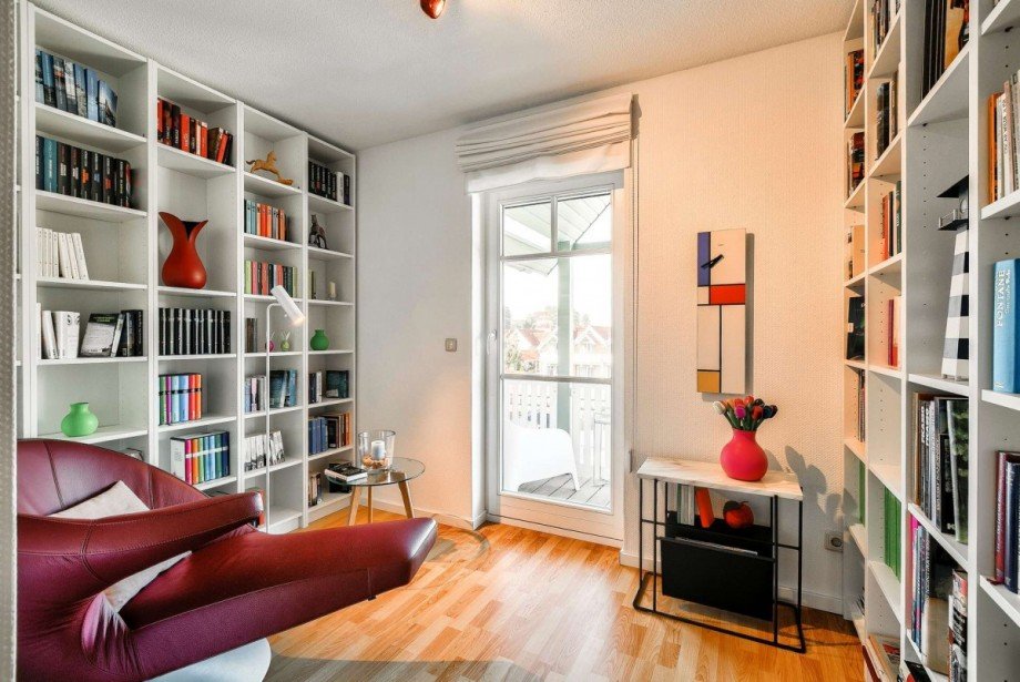 Gem�tliche Leseecke mit Zugang zum Balkon Haus Rheinsberg