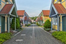 Blick in die Hafengasse Mit direktem Wasserzugang, privatem Bootsanleger und Insel-Lage: Ferienhaus im Hafendorf Rheinsberg
