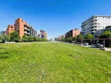 Blick vom Park aufs Haus Eigentumswohnung am Potsdamer Platz - provisionsfrei -