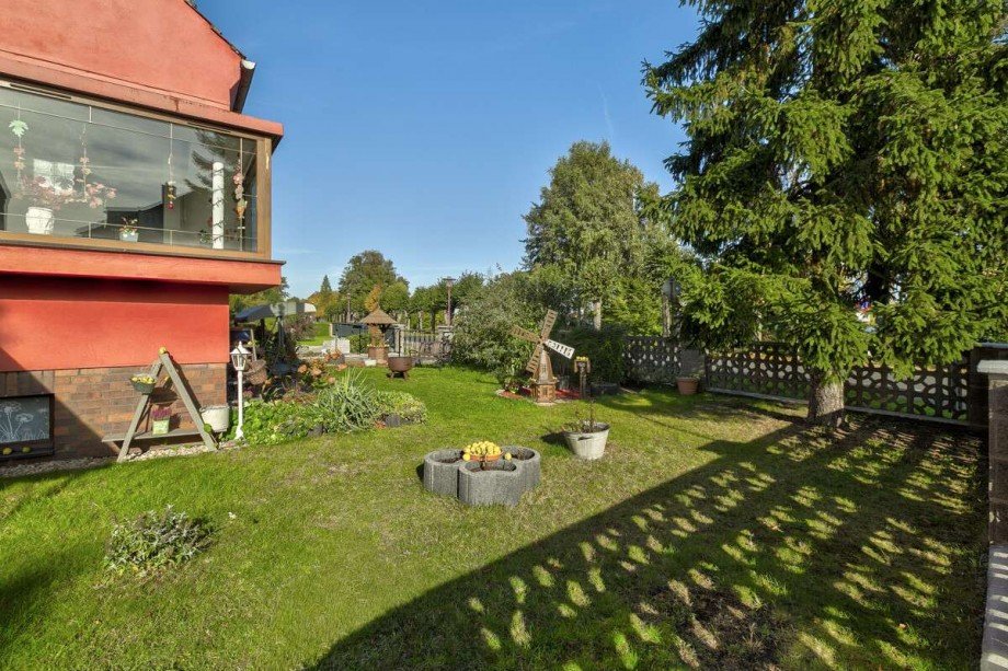 Blick in den Gartenbereich Einfamilienhaus M�llrose