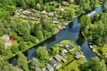 Wassergrundst�ck in idyllischer L�cknitzlage Freizeitgrundst�ck f�r Wassersportler - ca. 100 Meter eigene Uferfront an der L�cknitz