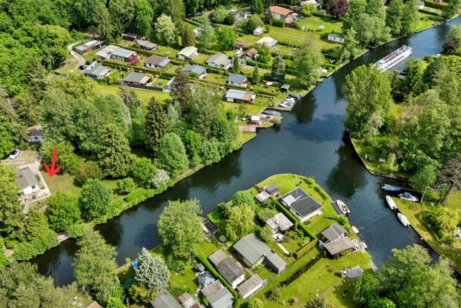 Wassergrundst�ck in idyllischer L�cknitzlage Freizeitgrundst�ck Gr�nheide