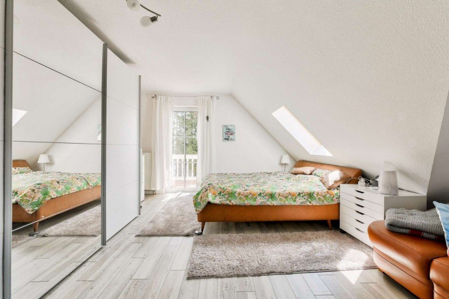 Schlafzimmer 1 mit Balkonzugang Einfamilienhaus Bernau bei Berlin