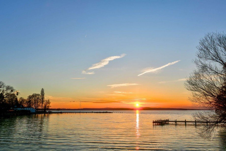 Steinhuder Meer - Sonnenuntergang Wohn- / Gesch�ftshaus Steinhude