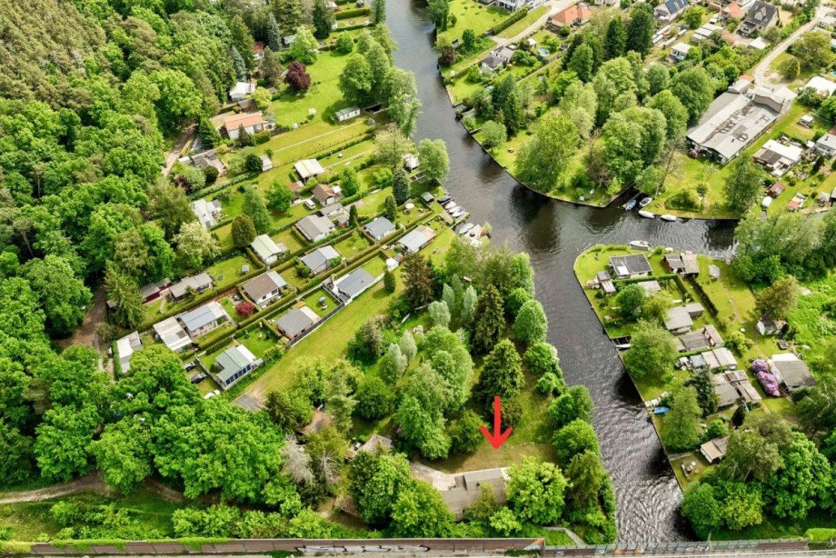 Luftaufnahme der Wasserlage und Umgebung Freizeitgrundst�ck Gr�nheide