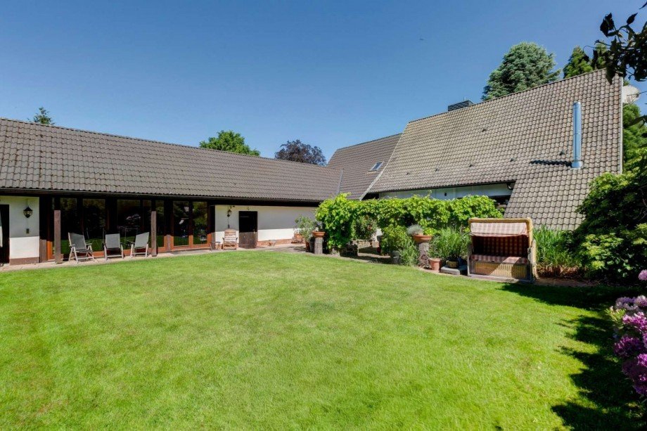 Garten mit Blick auf das Nebengeb�ude Einfamilienhaus Bad Belzig