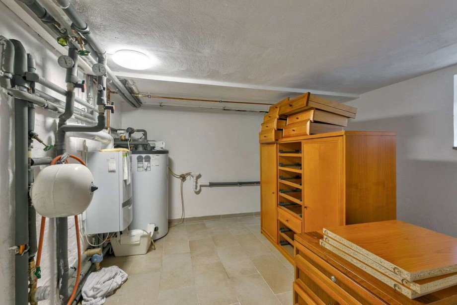 Heizungsraum mit Gas-Zentralheizung (Vaillant) Mehrfamilienhaus Wunstorf