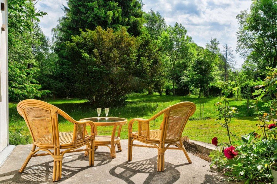 Terrasse mit Blick in den weitl�ufigen Garten Freizeitgrundst�ck Gr�nheide