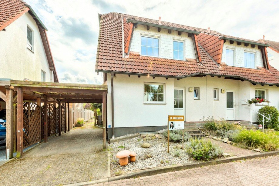 Hausansicht vorne Doppelhaush�lfte Wandlitz