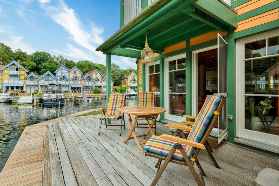 Terrasse mit Panoramablick auf das Wasser Haus Rheinsberg