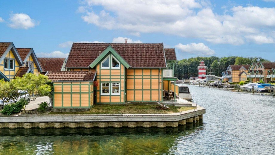 Zweite Wasserfront mit Bootsliegeplatz Haus Rheinsberg