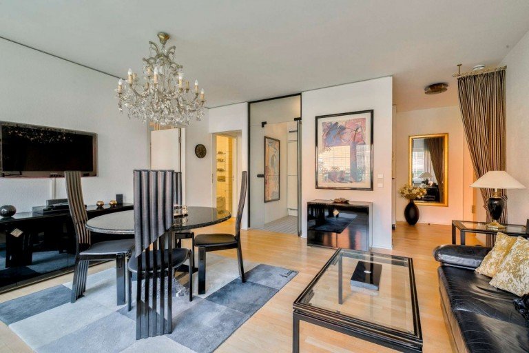 Living room Berlin Wohnung 2-Room Apartment at Potsdamer Platz - Ready to Move In