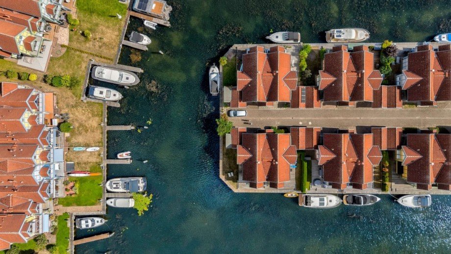 Insellage mit zwei Wasserfronten Haus Rheinsberg