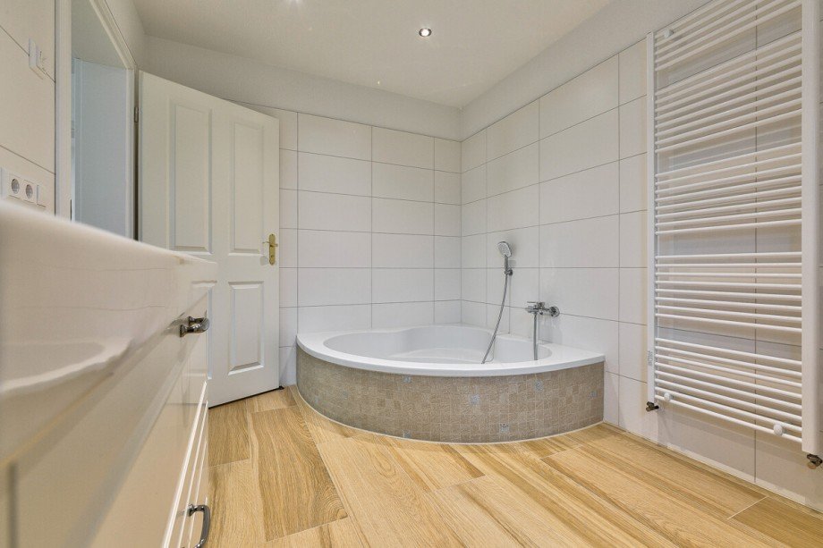 Modene Badausstattung in allen B�dern Einfamilienhaus Wunstorf