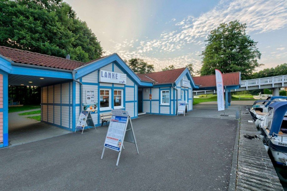 Bootsverleih _ Bootsfuschein Reihenmittelhaus Rheinsberg