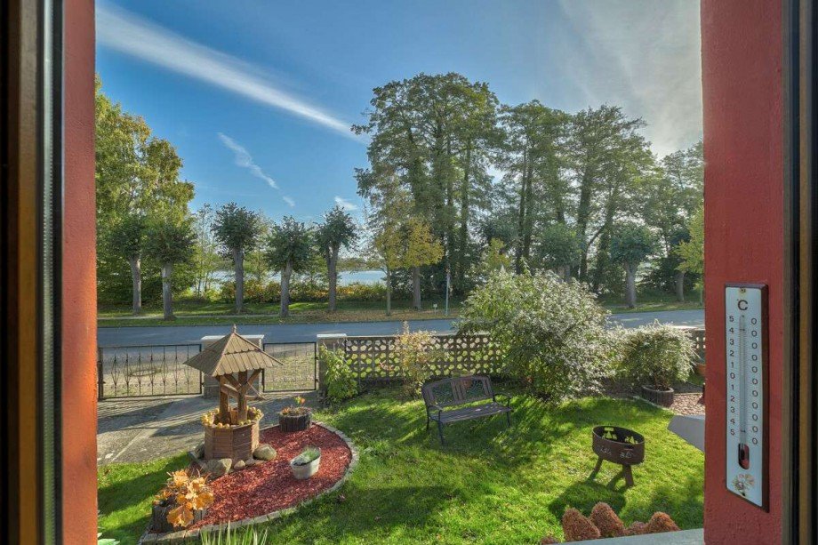 Seeblick vom Wohnzimmer Einfamilienhaus M�llrose