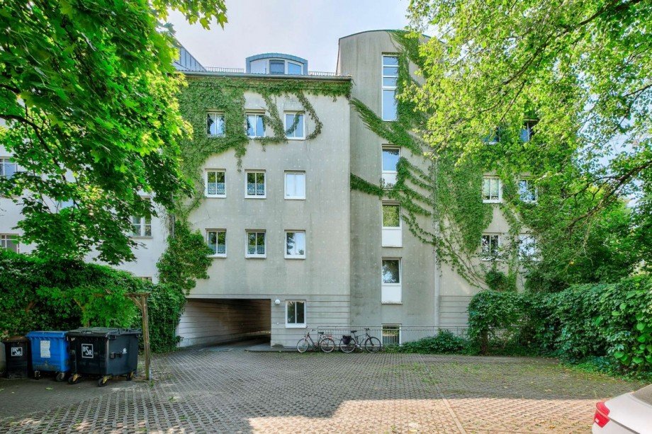 R�ckansicht der Fassade Dachgeschosswohnung Berlin