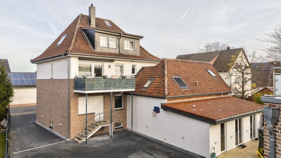 Hofansicht mit Anbau und Stellfla Mehrfamilienhaus Wunstorf