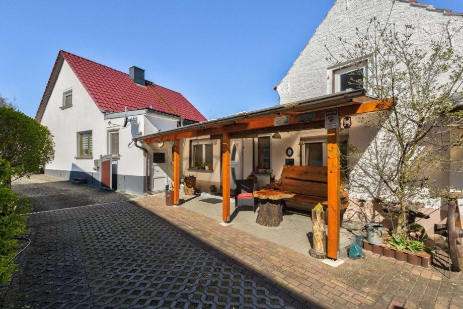 Gepflasterter Hof und Terrassenbereich Einfamilienhaus Ziltendorf