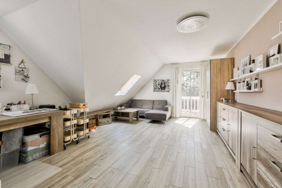 Zimmer im Dachgeschoss mit Balkonzugang Einfamilienhaus Bernau bei Berlin