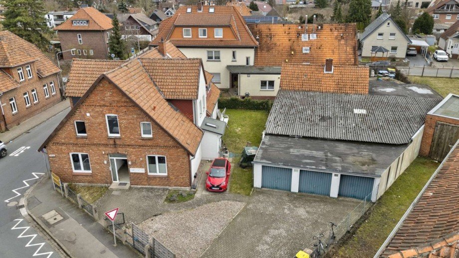 Wohnhaus mit Nebengeb�uden Wohn- / Gesch�ftshaus Steinhude
