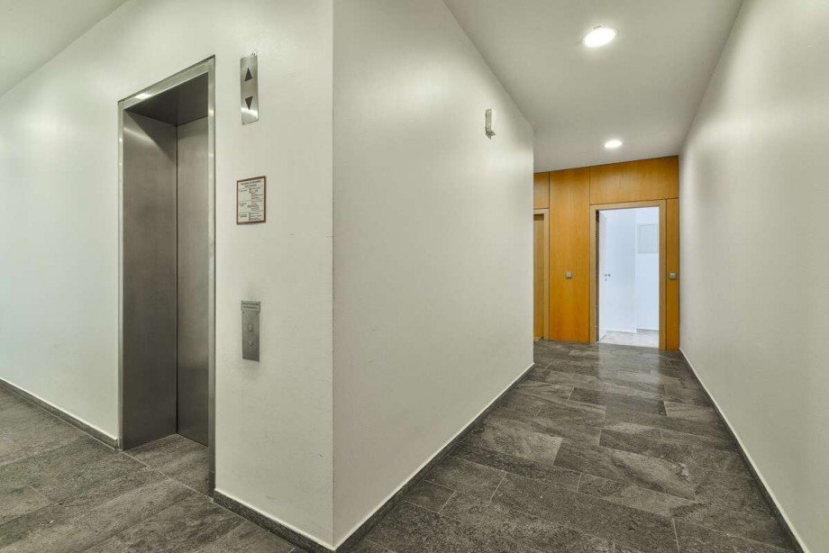 Aufzug - Hausflur Etagenwohnung Berlin