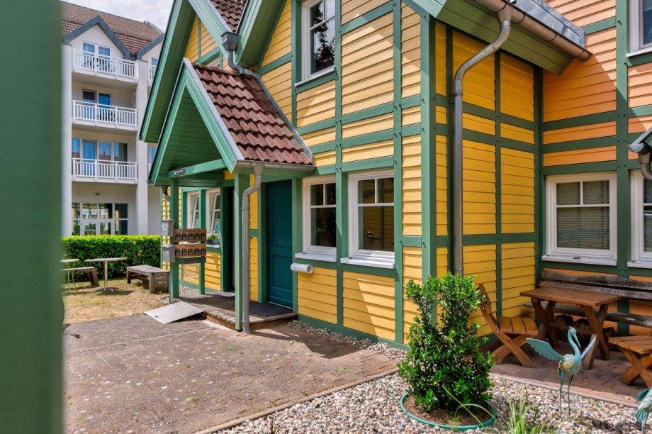 Hauseingang mit �berdachtem Eingangsbereich Reihenmittelhaus Rheinsberg