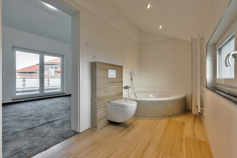 Blick vom Bad ins Zimmer 2, DG Einfamilienhaus Wunstorf