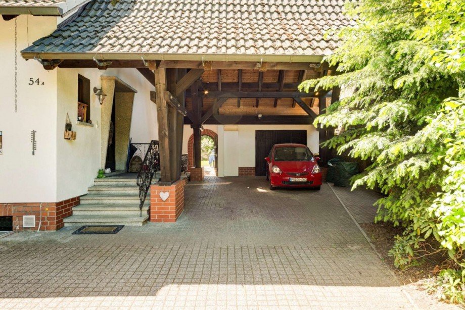 Gro�z�giger Doppelcarport Einfamilienhaus Bad Belzig