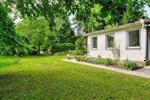 Gartenansicht mit Wochenendhaus Freizeitgrundst�ck f�r Wassersportler - ca. 100 Meter eigene Uferfront an der L�cknitz