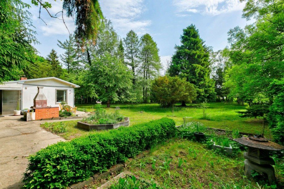 Weitl�ufiger Garten mit altem Baumbestand Freizeitgrundst�ck Gr�nheide