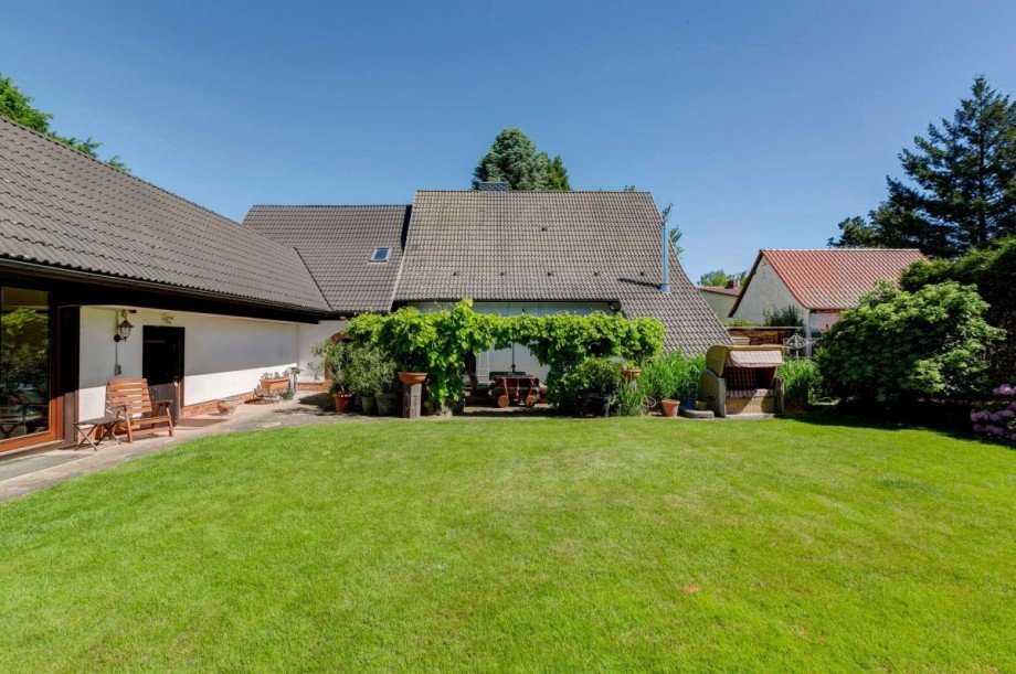 Garten mit Blick auf das Wohnhaus Einfamilienhaus Bad Belzig