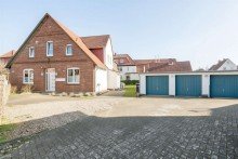 Frontansicht MFH Gefragte Lage nahe dem Steinhuder Meer - attraktives Wohn- und Gesch�ftshaus �ber 6,7 % Rendite