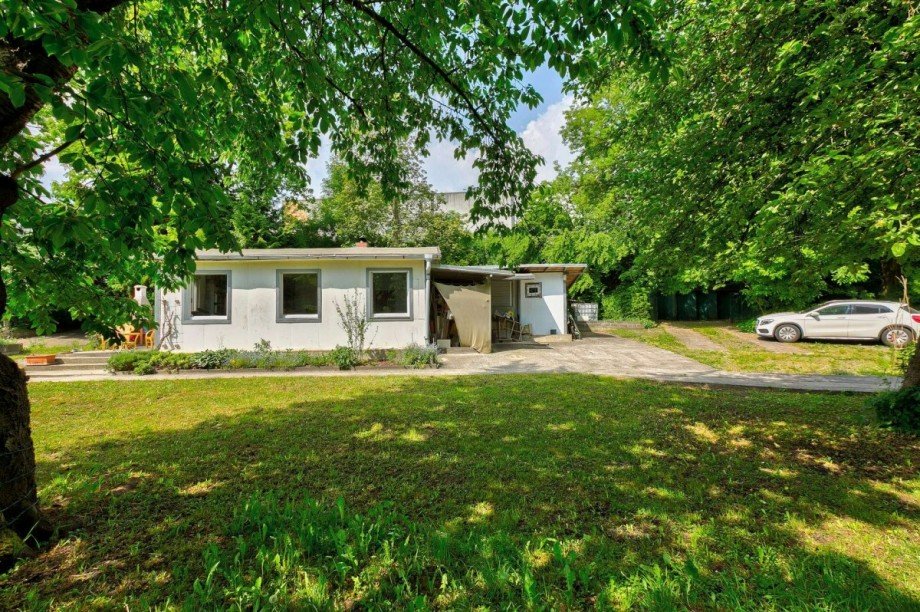 Wochenendhaus mit gro�z�giger Zufahrt Freizeitgrundst�ck Gr�nheide