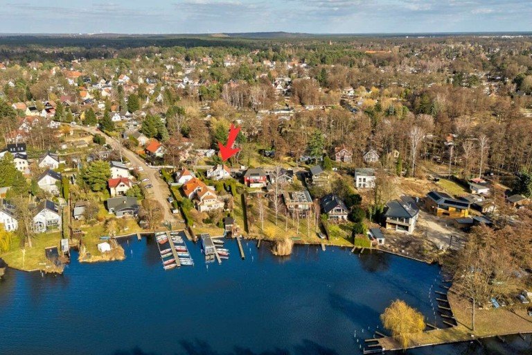 Luftaufnahme der Umgebung mit Wasserlage Berlin Maisonettewohnung INVESTMENTOBJEKT IN WASSERLAGE - BERLIN RAHNSDORF AM M�GGELSEE