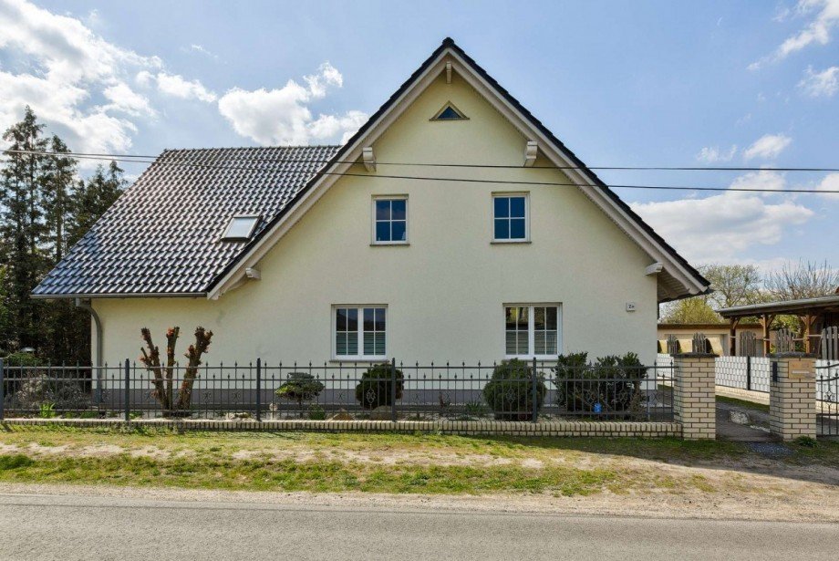 Stra�enansicht des Hauses Einfamilienhaus Bernau bei Berlin