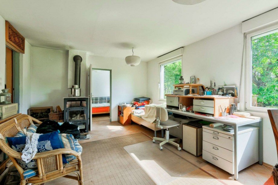 Zimmer 1 mit Kaminofen und Arbeitsbereich Freizeitgrundst�ck Gr�nheide